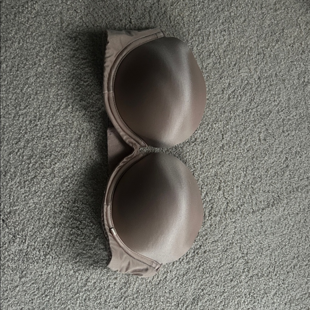 Victoria Secret Strapless Push Up Bra